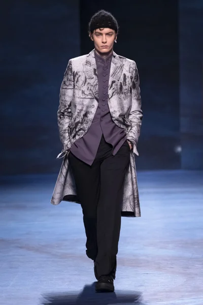 Look 39